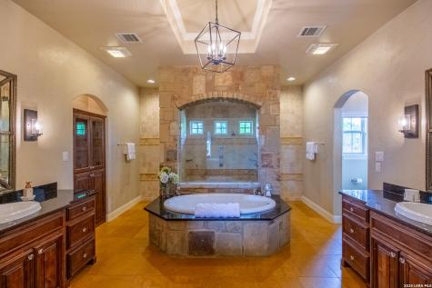 395 Bluff Creek Center Point TX 78010