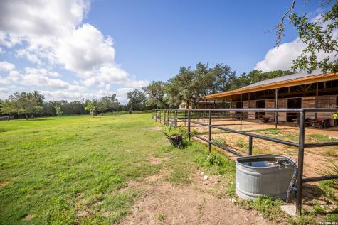 395 Bluff Creek Center Point TX 78010