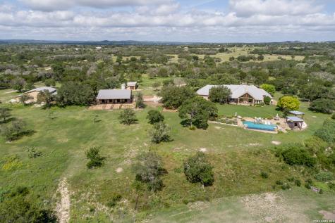 395 Bluff Creek Center Point TX 78010