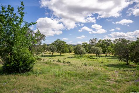 395 Bluff Creek Center Point TX 78010