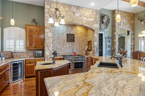 8841 Fm 775 La Vernia TX 78121