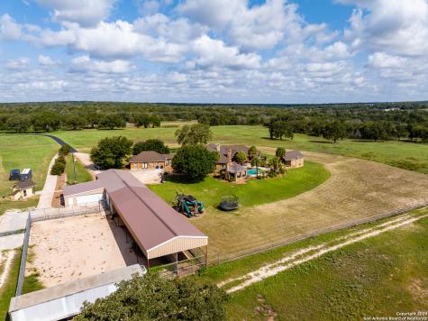 8841 Fm 775 La Vernia TX 78121