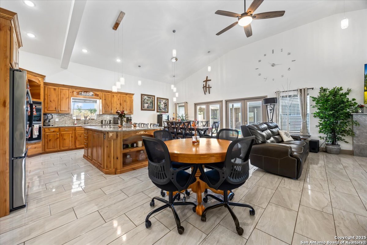 6653 Fm 539 Floresville TX 78114