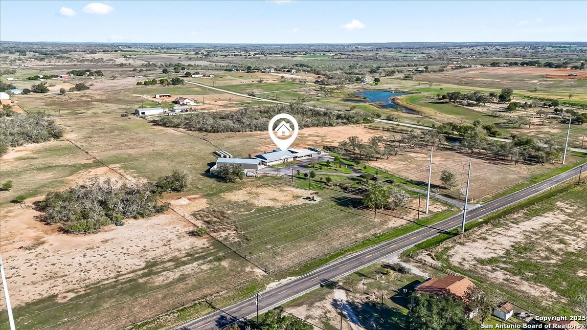 6653 Fm 539 Floresville TX 78114