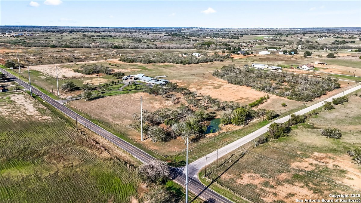6653 Fm 539 Floresville TX 78114