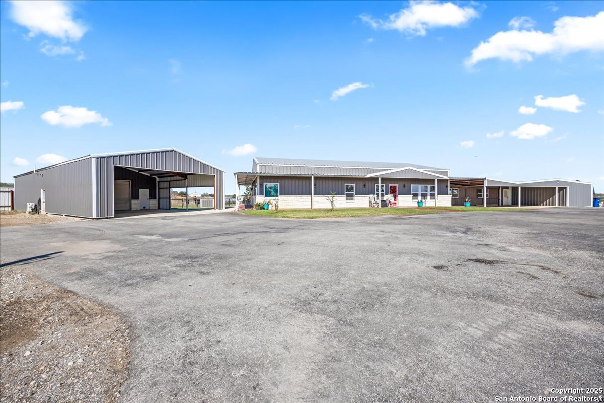 6653 Fm 539 Floresville TX 78114