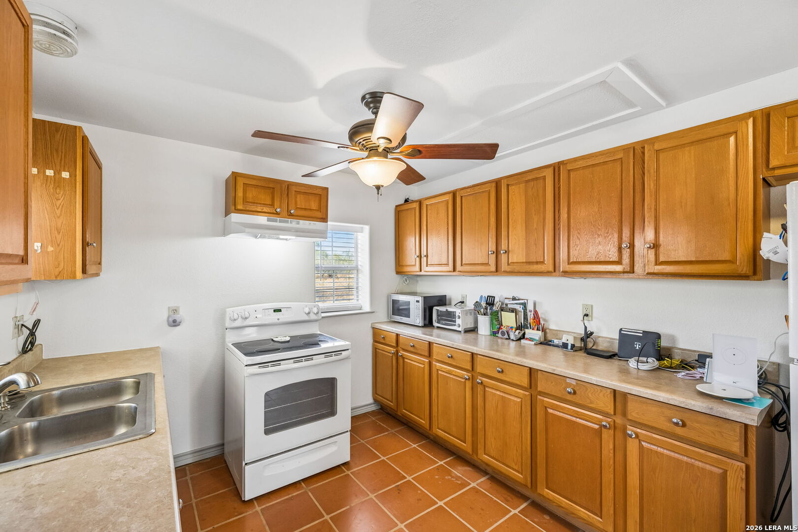 1066 Raices Road Encinal TX 78019
