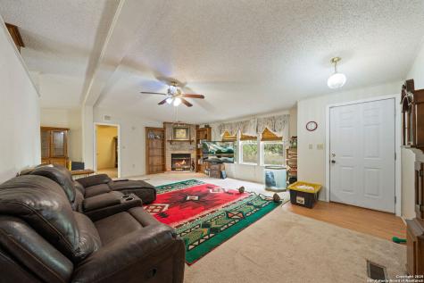 3217 Bruce Road Poteet TX 78065