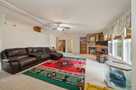 3217 Bruce Road Poteet TX 78065