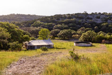 14910 Bullhead Road Rocksprings TX 78880