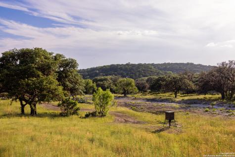 14910 Bullhead Road Rocksprings TX 78880