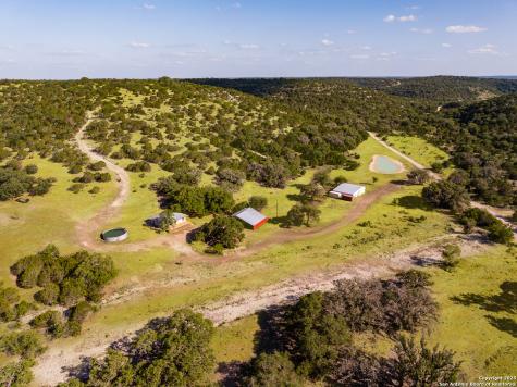 14910 Bullhead Road Rocksprings TX 78880