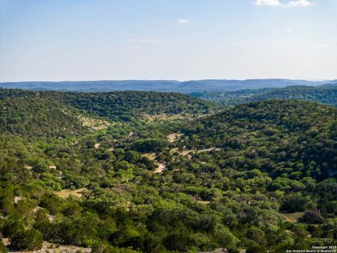 14910 Bullhead Road Rocksprings TX 78880