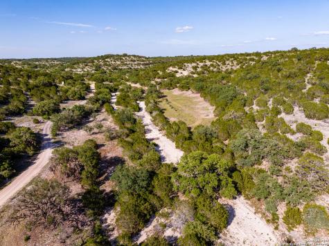 14910 Bullhead Road Rocksprings TX 78880