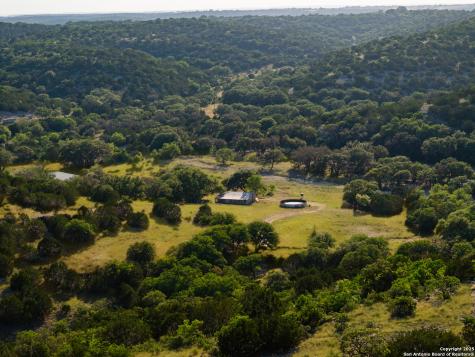 14910 Bullhead Road Rocksprings TX 78880