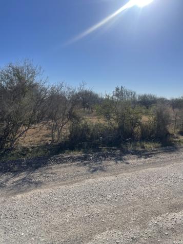 1432 Cr 326 & Cr 327 Jourdanton TX 78026