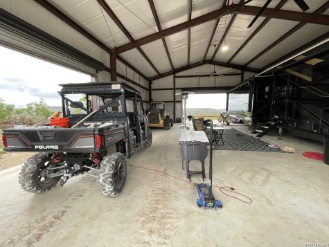852 Crystal Peak Fischer TX 78623