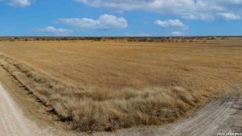 166 Lowe Road Quemado TX 78852
