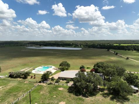 1543 Cr 215 Burnet TX 78605