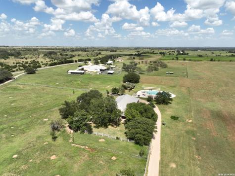 1543 Cr 215 Burnet TX 78605