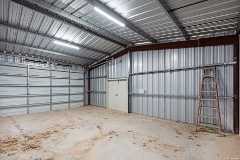 228 County Road 454 Stockdale TX 78160