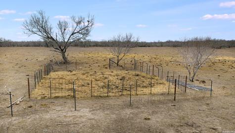 228 County Road 454 Stockdale TX 78160