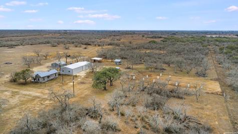 228 County Road 454 Stockdale TX 78160