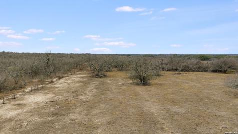 228 County Road 454 Stockdale TX 78160