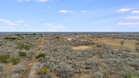 228 County Road 454 Stockdale TX 78160