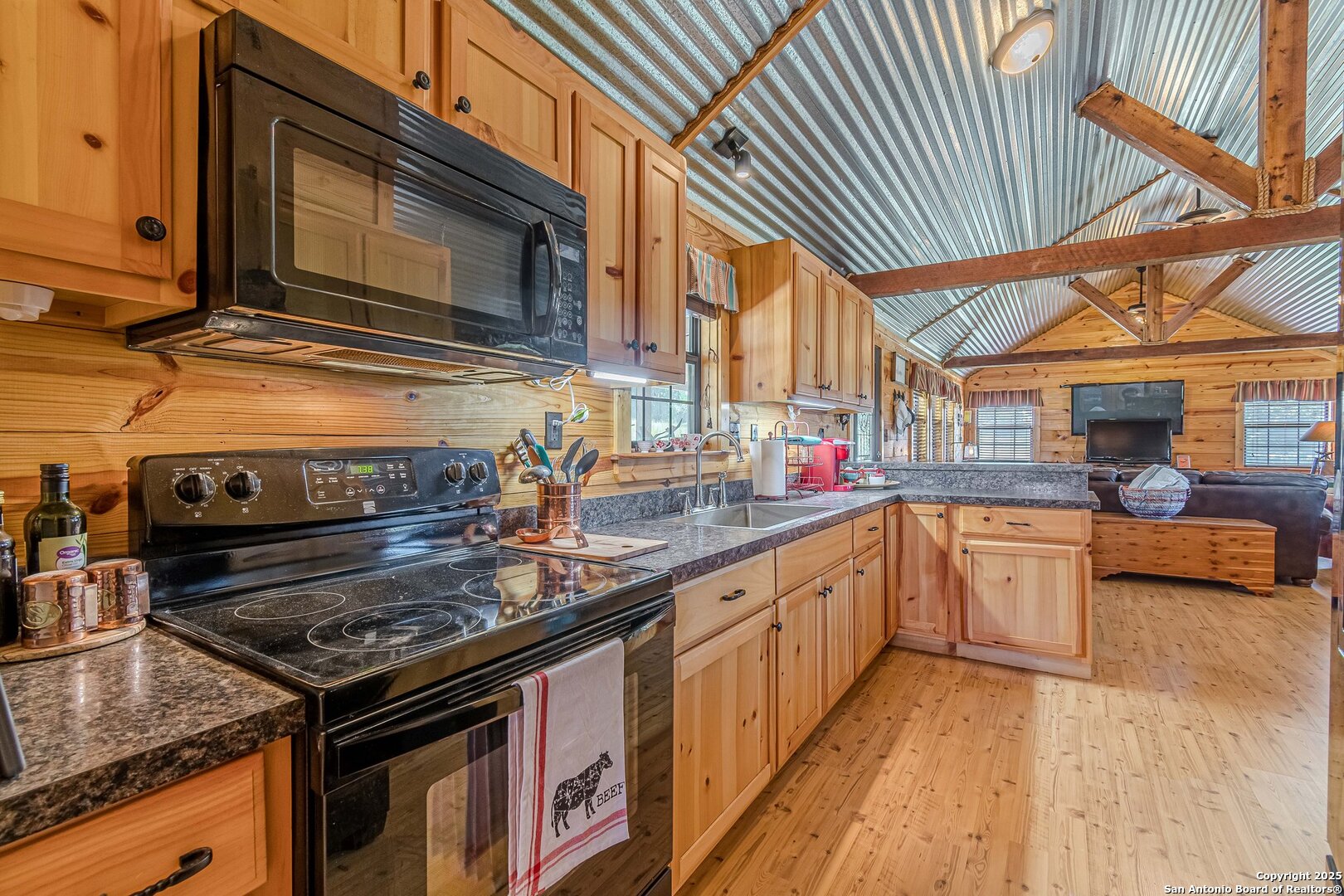 117 Hawk Road Fredericksburg TX 78624