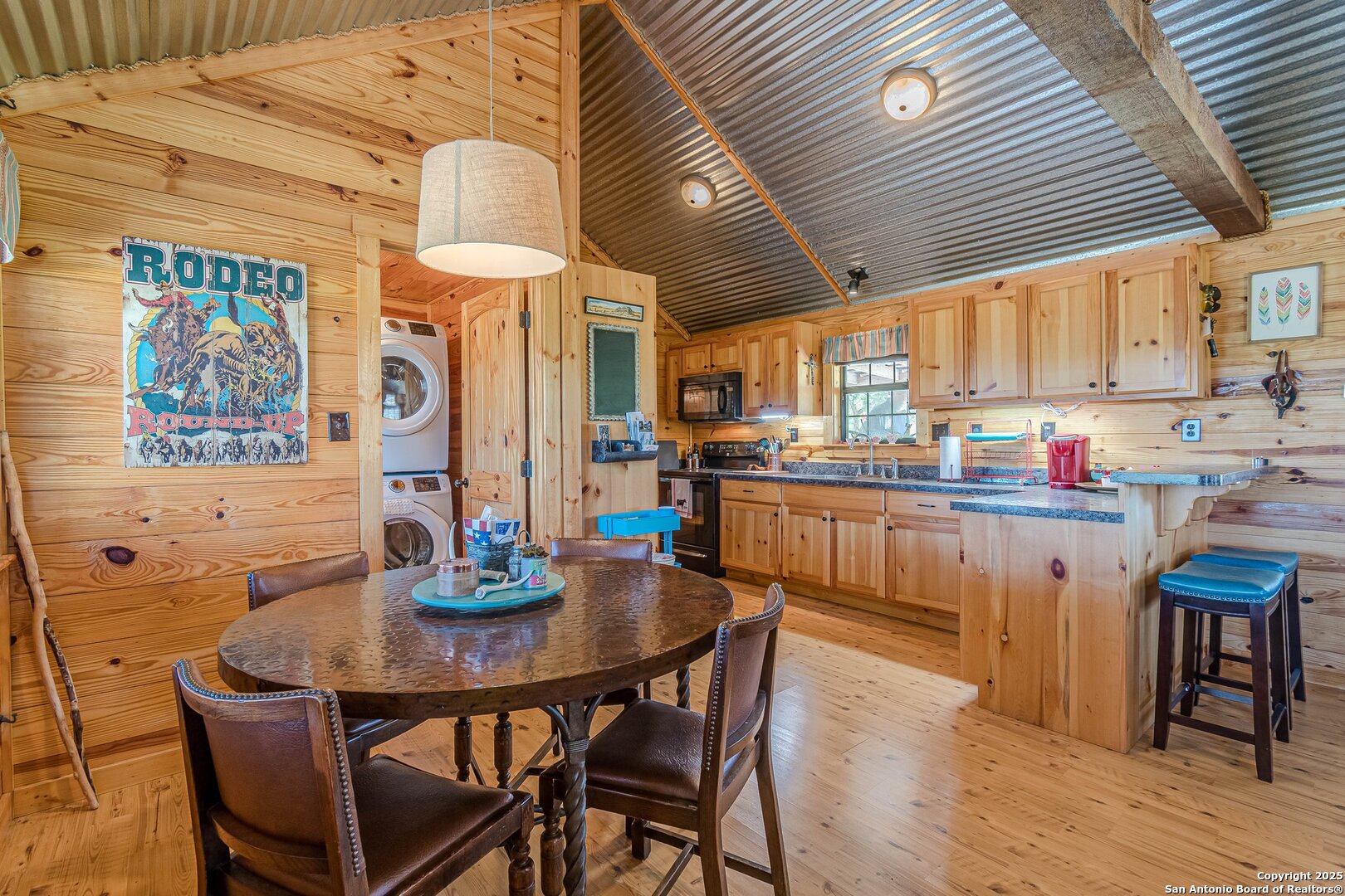 117 Hawk Road Fredericksburg TX 78624