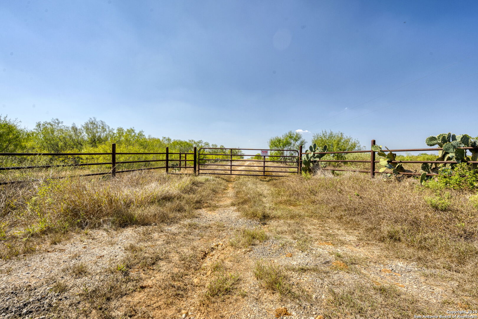 3530 E Cr 331 Jourdanton TX 78026