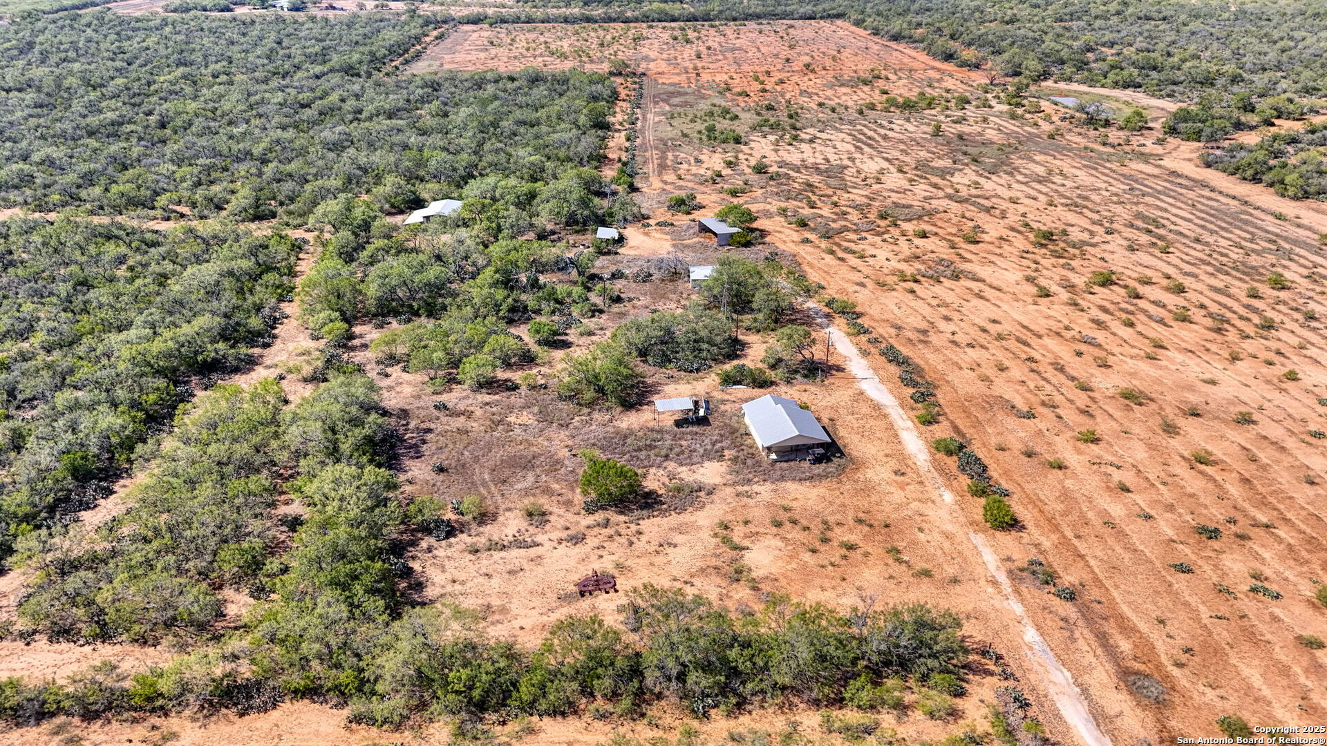 3530 E Cr 331 Jourdanton TX 78026