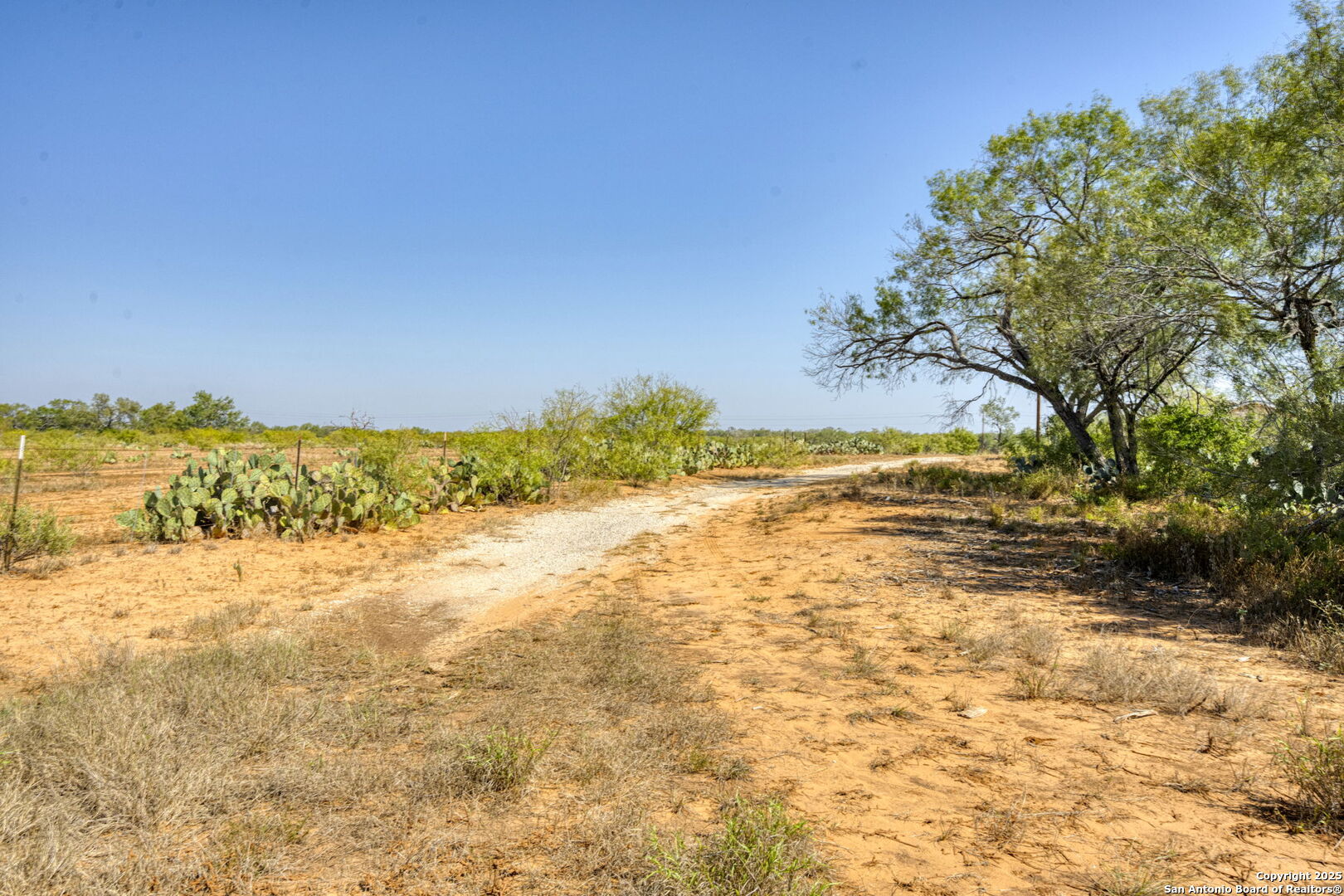 3530 E Cr 331 Jourdanton TX 78026