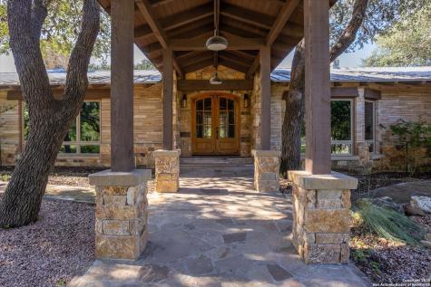211 Bear Creek Kerrville TX 78028