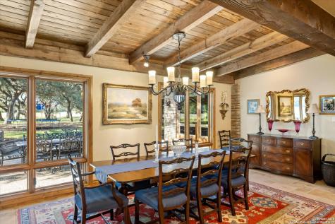 211 Bear Creek Kerrville TX 78028