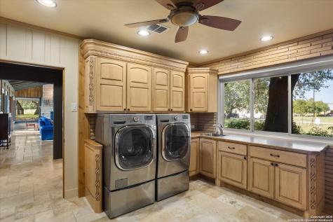 211 Bear Creek Kerrville TX 78028