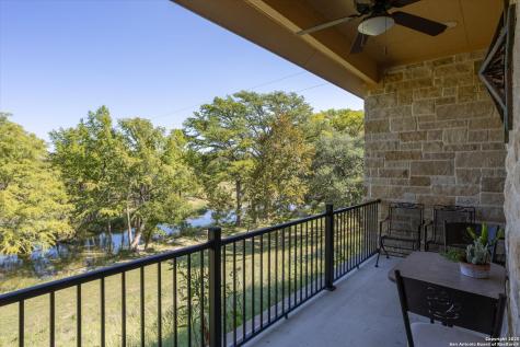 211 Bear Creek Kerrville TX 78028