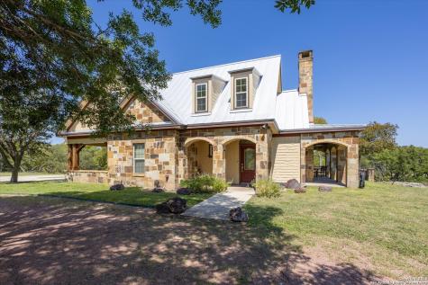 211 Bear Creek Kerrville TX 78028