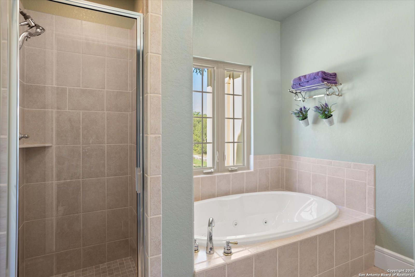 211 Bear Creek Kerrville TX 78028