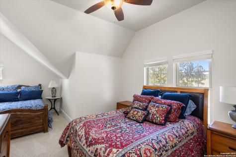 211 Bear Creek Kerrville TX 78028