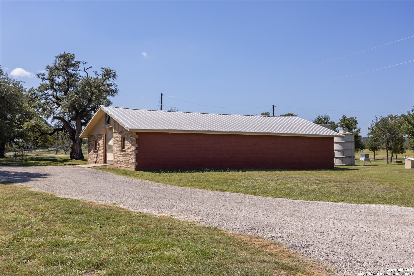 211 Bear Creek Kerrville TX 78028