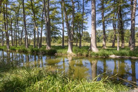 211 Bear Creek Kerrville TX 78028