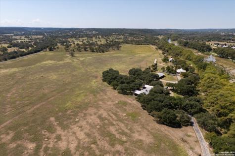 211 Bear Creek Kerrville TX 78028