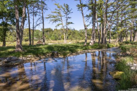 211 Bear Creek Kerrville TX 78028