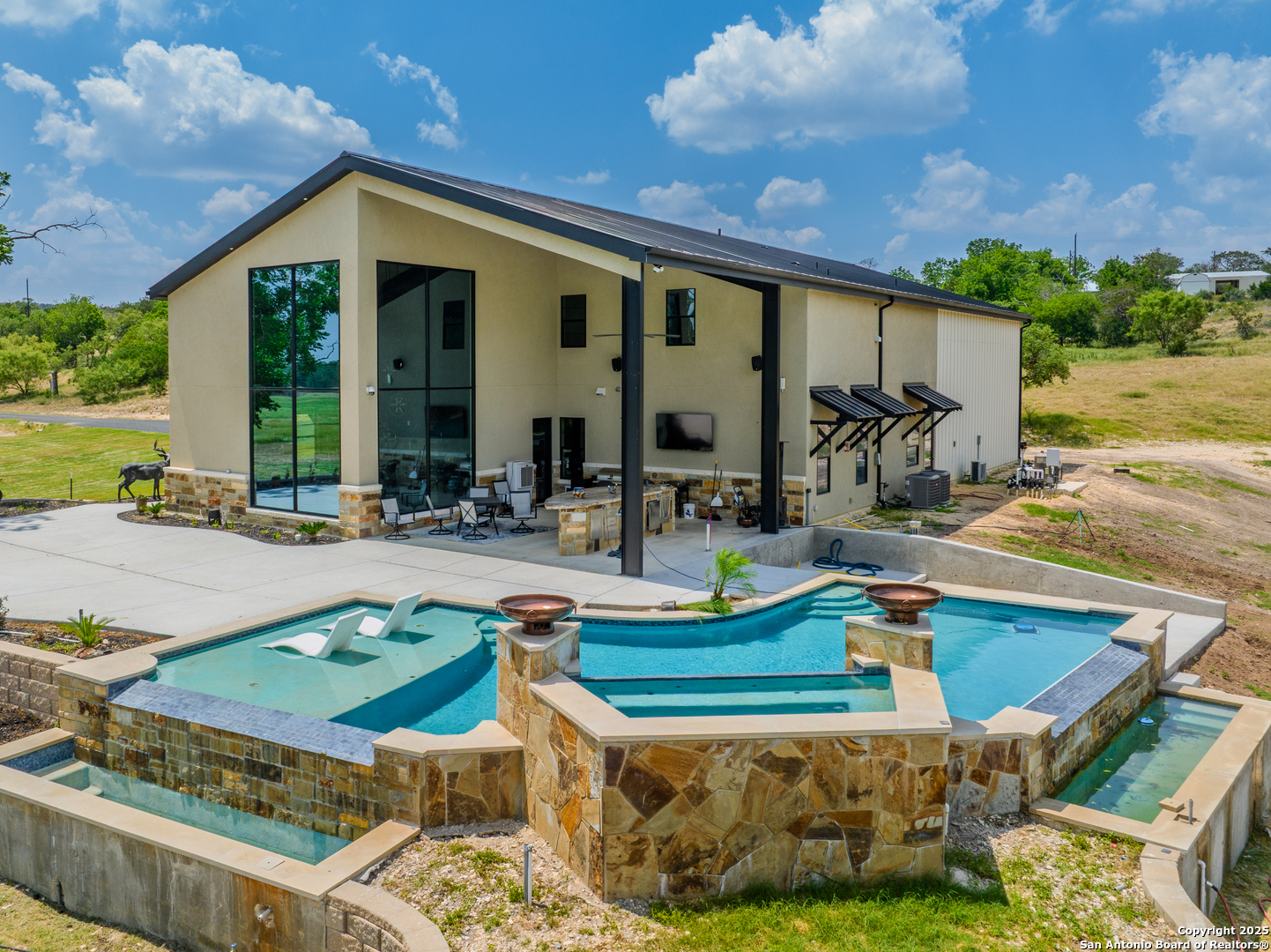 1275 Cypress Creek Kerrville TX 78003