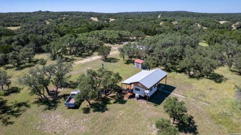 932 Wofford Road London TX 76854