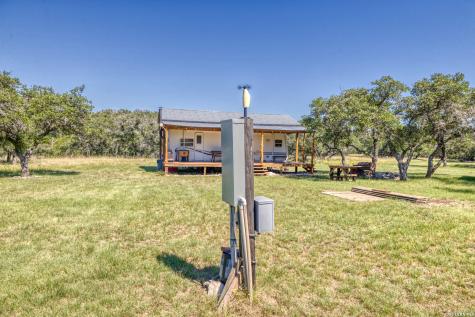 932 Wofford Road London TX 76854