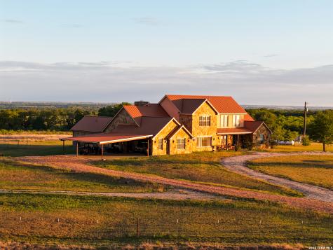 5098 S Fm 486 Thorndale TX 76577