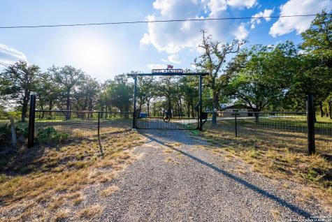 580 Rangeland Road Seguin TX 78155